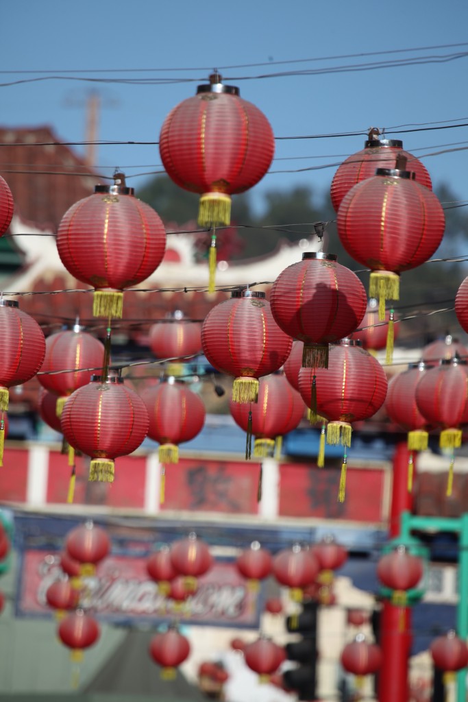 For great Chinese food and dimsum, head downtown to Chinatown. Its history started as a commercial center for Chinese businesses in Los Angeles in 1938. The area includes restaurants, vegetable and seafood markets, souvenir shops and art galleries. 